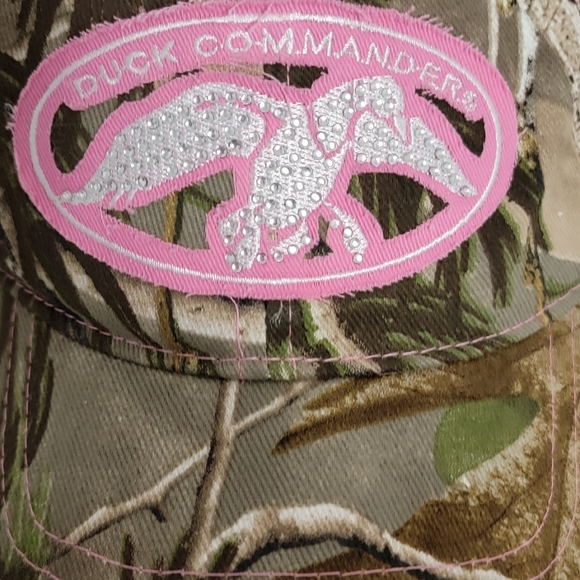 Duck Commander Camo with Pink Mesh Women's Ballcap Hat Brand New - Picture 2 of 8